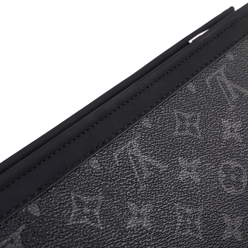 LV Pochette Voyage MM